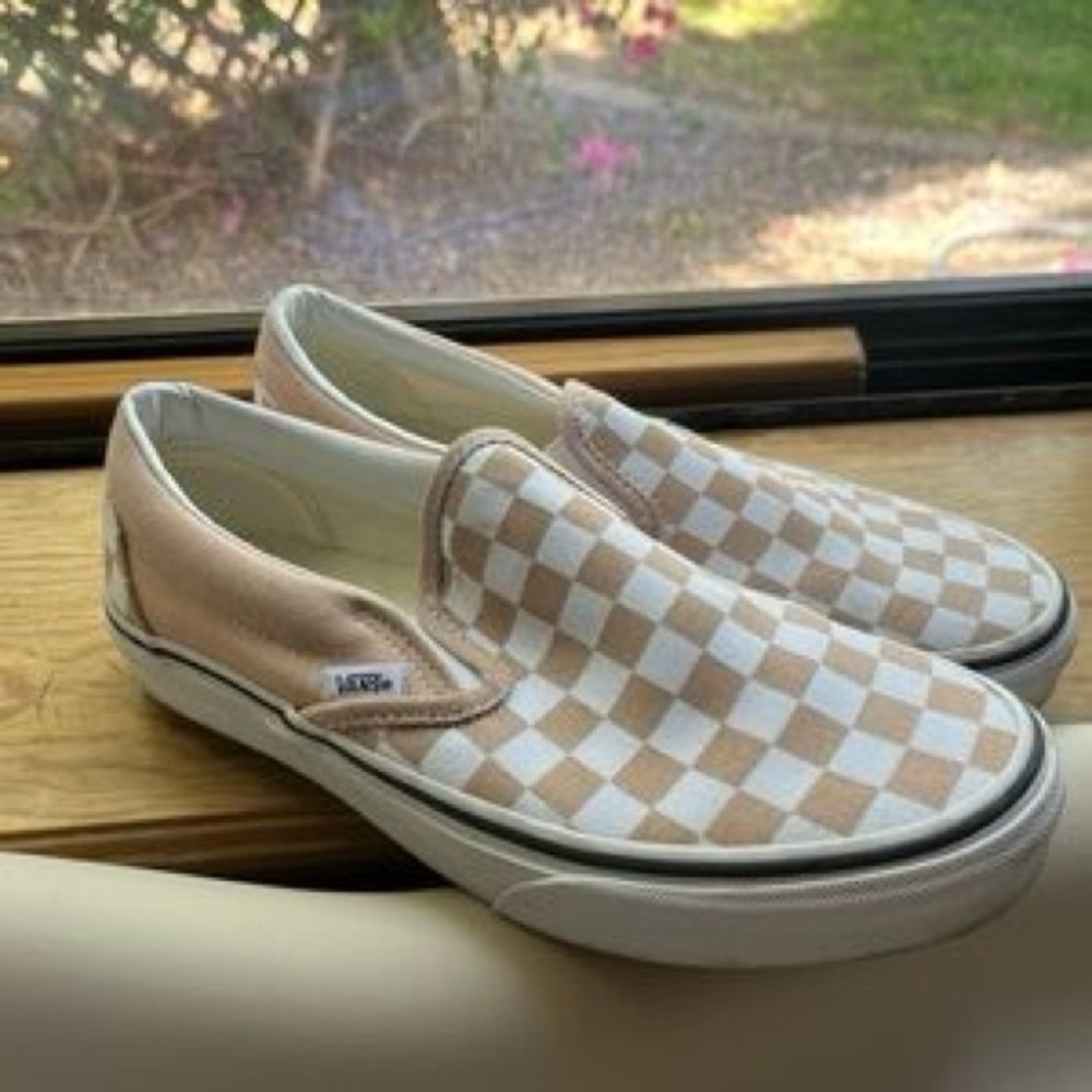 Tan checkered vans